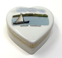 Antik balatoni emlék Révfülöp partrészlet porcelán szív alakú Victoria bonbonier RZ