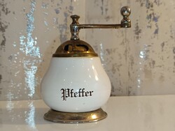 AKCIÓS! Antik stílusú Pfeffer porcelán borsdaráló – nosztalgikus elegancia otthonra!
