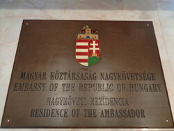 Zománcos Magyar Címerrel ,Nagykövetségi Réz tábla