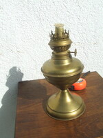 Petróleum lámpa