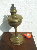 Petróleum lámpa