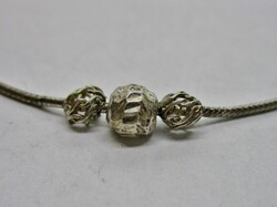 Szép, különleges golyós ezüstkarkötő, vagy bokalánc