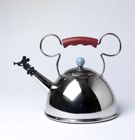 Michael Graves posztmodern Mickey Mouse Disney teás kanna 1991