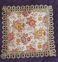 Régi gobelin terítő vitrinbe, polcra nipp alá (L5507)