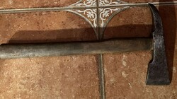 Régi jelzett tűzoltó csákány-balta /1933 /