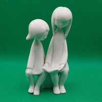 Káldor Aurél Hollóházi Olvasó kislányok figura