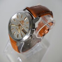 Orient automata