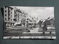 Képeslap,Szombathely,Köztársasági tér,park,üzletek látkép,részlet, 1957-