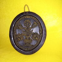 "F. F.  2 . ".Virágok. Viasz mézeskalács nyomóforma, nyomódúc, nyomóforma, sütőforma vagy falidísz.