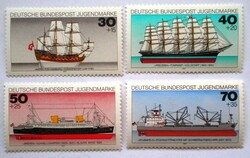 N929-32 / Németország 1977 Ifjúság : Német hajók bélyegsor postatiszta