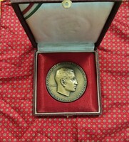 Boldogfai Farkas Sándor: Kabay János emlékérem eredeti dobozában (1967)