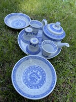 Kék mintás fehér porcelán kínai szakés készlet kancsó, tálkák 4 db mini kupica