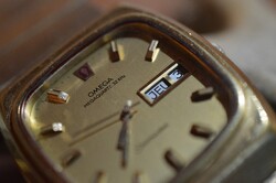 Omega Seamaster Megaquartz