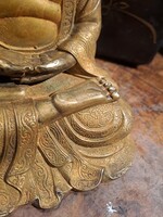 ÖNTÖTT BRONZ BUDDHA