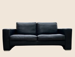 Modern fekete valódi bőr kanapé - 2 személyes kényelmes, minőségi design bútor (nappali, iroda)