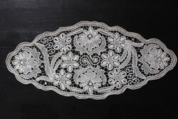 Erdélyi Point Lace nagyméretű, különleges zsinórcsipke terítő, ovális asztalközép /24./