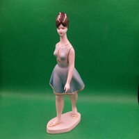 Káldor Aurél Hollóházi Manöken lány,  Sétáló lány figura