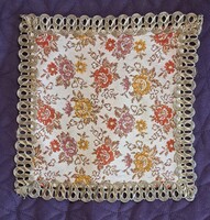 Régi gobelin terítő vitrinbe (5494)