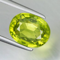 3.79ct ~10x8mm Ragyogó, Gyönyörű Peridot Ékkő, High-End minőség