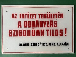 Tábla, festett kórházi üvegtálba