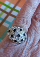 52 and 14K GE Marked Black and White Strass Ring