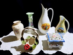 6 darabos porcelán csomag: váza, kancsó, gyűrűtartó doboz, stb.