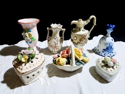 7 darabos porcelán és kerámia csomag: váza, kancsó, gyűrűtartó doboz, stb.