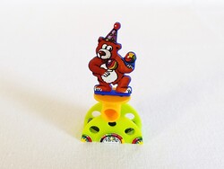 Kinder figura, egyensúlyozó cirkuszi medve bohóc mozgó elemmel, 1997