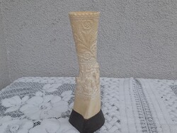 Népi csont faragás váza