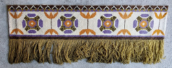 Kézzel csomózott, vastag, nehéz, iparművészeti design suba falvédő, kárpit 180x39+30