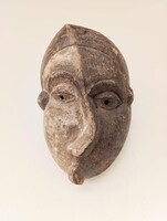 Afrikai maszk antik Pende népcsoport gyógyító beteg Kongó africká maska E5 125 1957