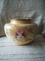 Angol fajansz váza, virágrendezővel ellátva