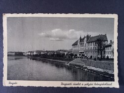 Régi képeslap Kárpátalja - Ungvár - Ungparti részlet a polgári leányiskolával 1940