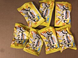 Madagaszkár pingvinjei 7 db bábu+ matrica