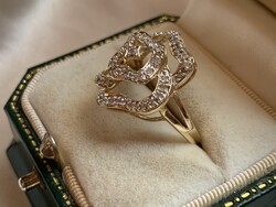 Lots of sparkling 0.41Ct diamonds in 14k gold. With certificate.