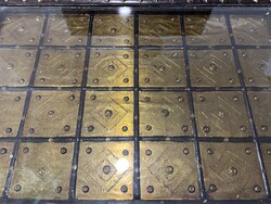 Csodálatos régi indiai, rézveretes dohányzóasztal, keleti, ázsiai, kínai, japán, indonéz