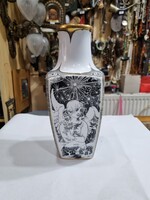 Hollóházi porcelán Jurcsák váza