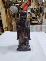 Kinai fa faragott figura