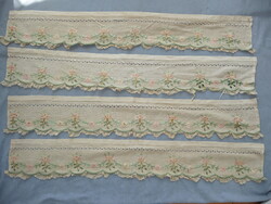4 db régi hímzett textil csipkés szélű éléskamra polc szegély háztartási textil kamra polc dísz