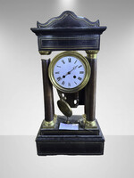 Barna oszlopos ingaóra