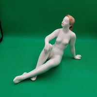 Káldor Aurél Hollóházi porcelán  akt figura