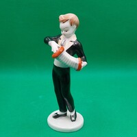 Káldor Aurél Hollóházi Harmonikás kisfiú figura