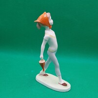 Káldor Aurél Aquincum Esernyős kislány figura
