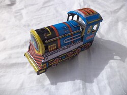 Retro kulcsos lemez mozdony (5230)