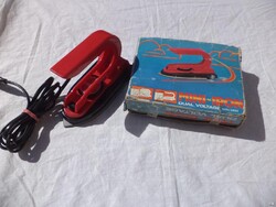 Retro mini utazós vasaló 110-220V, dobozos (5214)