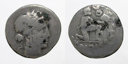 Augustus denár CAESAR AVGVSTVS SIGN RECE
