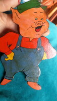 18 x12,5 cm-es ,vékony falapból kivágott , kézzel festett , retro , Disney malacka , jó állapotban .