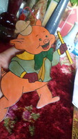 20 x 13 cm-es ,vékony falapból kivágott , kézzel festett , retro , Disney malacka , jó állapotban .