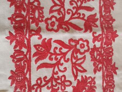 Erdélyi hímzett párna