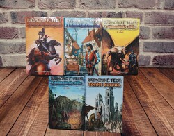Raymond E. Feist - A kígyóháború legendája 1-4.